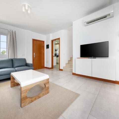 3 Zimmer Apartment zu verkaufen in Playa Blanca, Yaiza mit Pool Garage - 470.000 € (Ref: 10159803)
