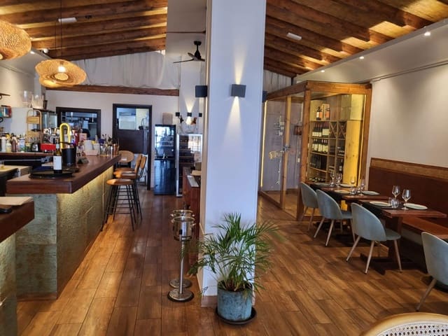 Negocio en Costa Teguise, Teguise en alquiler - 2.500 € (Ref: 10161575)