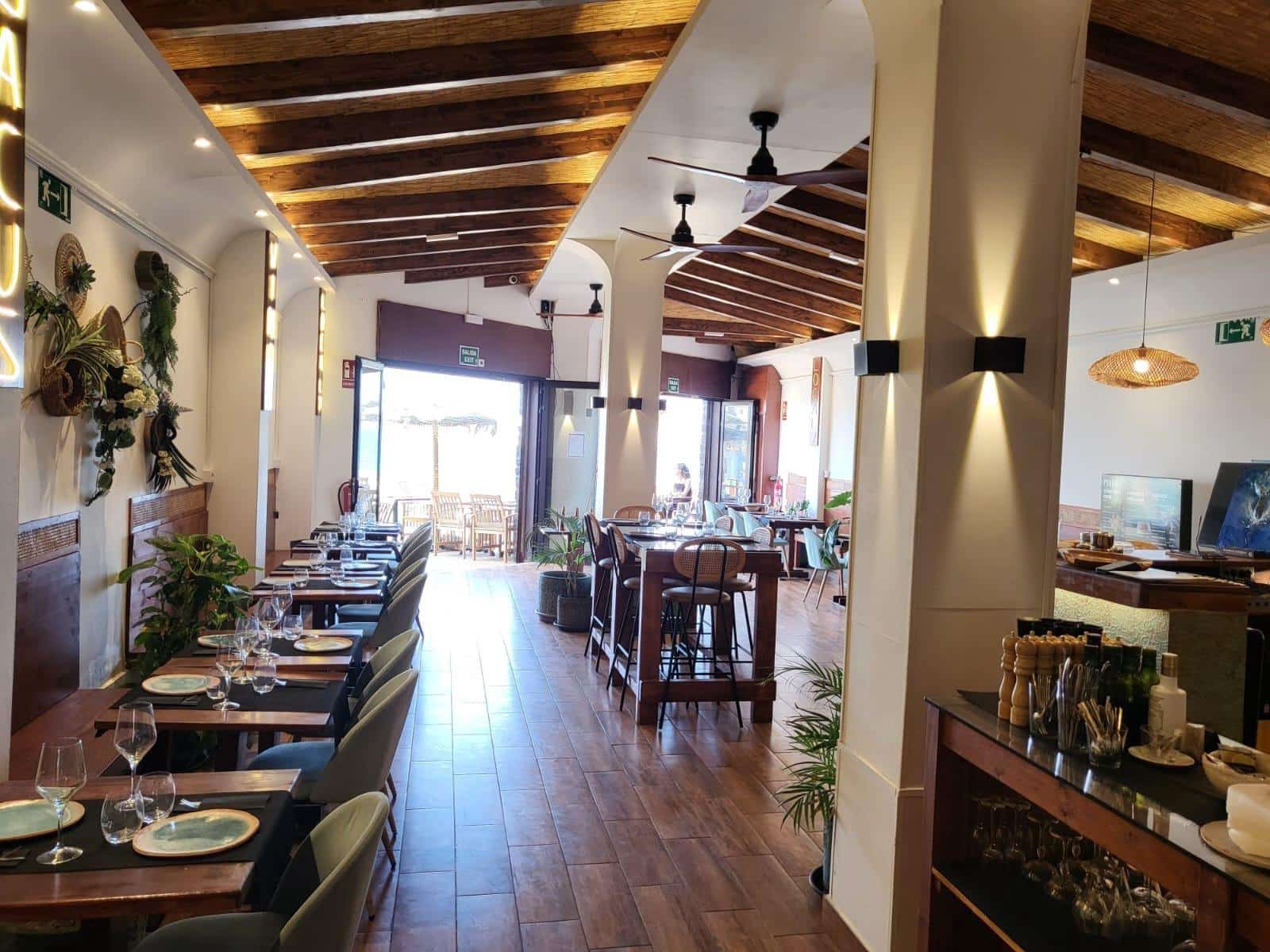Empresa para arrendar em Costa Teguise - 2 500 € (Ref: 10161575)