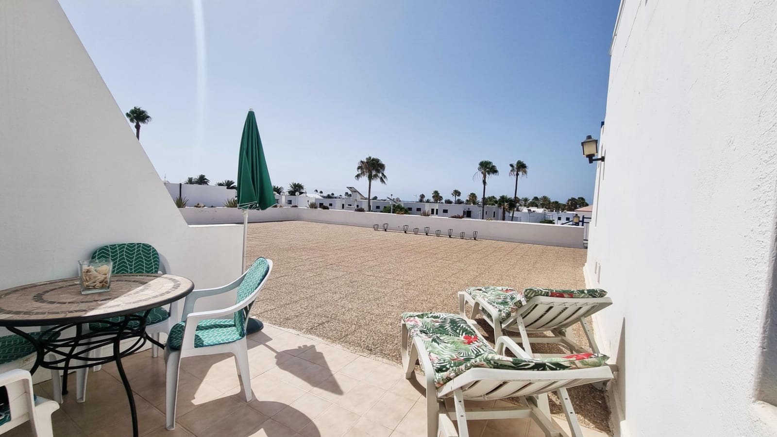 2 soveværelse Lejlighed til salg i Puerto del Carmen med swimmingpool - € 285.000 (Ref: 9145593)