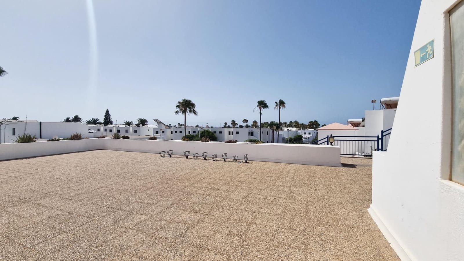 2 soveværelse Lejlighed til salg i Puerto del Carmen med swimmingpool - € 285.000 (Ref: 9145593)