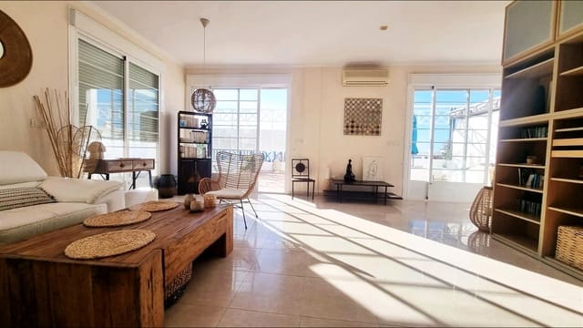 Apartamento de 2 habitaciones en Puerto del Carmen, Tías en venta con piscina garaje - 510.000 € (Ref: 9375387)