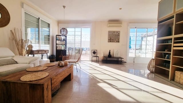 Apartamento de 2 habitaciones en Puerto del Carmen, Tías en venta con piscina garaje - 510.000 € (Ref: 9375387)