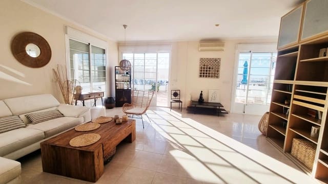 Apartamento de 2 habitaciones en Puerto del Carmen, Tías en venta con piscina garaje - 510.000 € (Ref: 9375387)