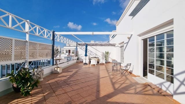 Apartamento de 2 habitaciones en Puerto del Carmen, Tías en venta con piscina garaje - 510.000 € (Ref: 9375387)