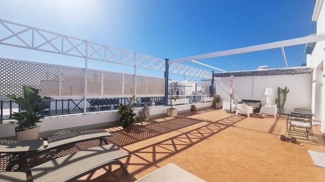 Apartamento de 2 habitaciones en Puerto del Carmen, Tías en venta con piscina garaje - 510.000 € (Ref: 9375387)