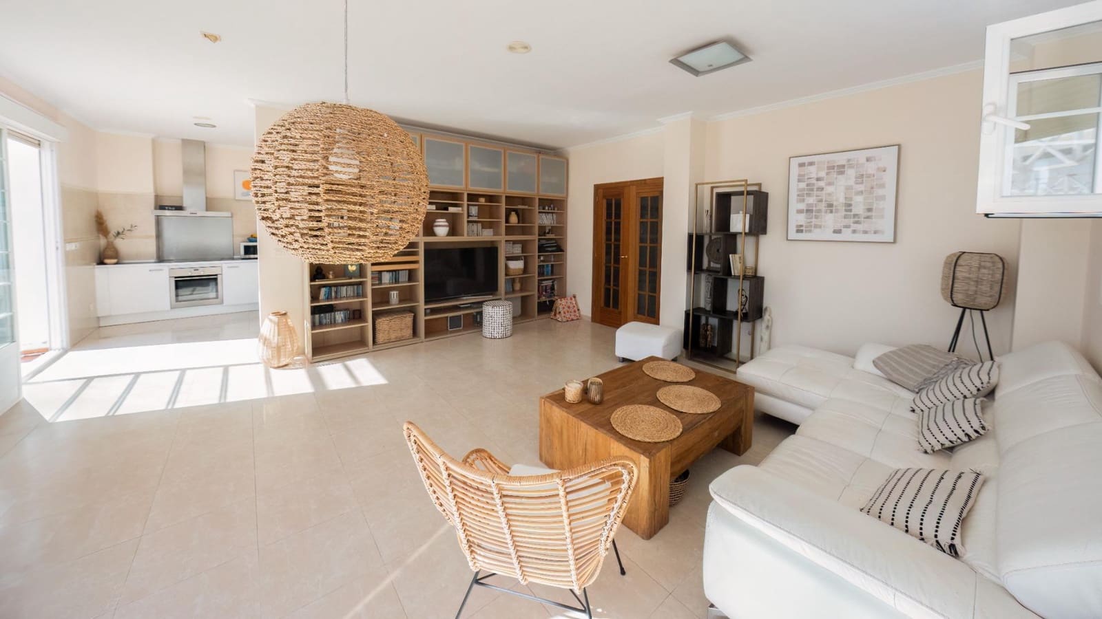 2 slaapkamer Appartement te koop in Puerto del Carmen met zwembad garage - € 540.000 (Ref: 9375387)