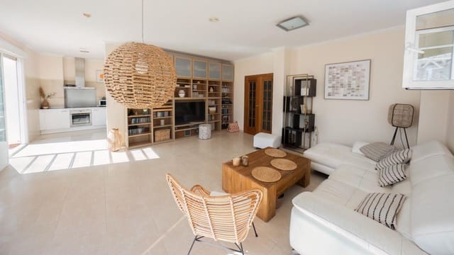 2 Zimmer Apartment zu verkaufen in Puerto del Carmen, Tías mit Pool Garage - 499.000 € (Ref: 9375387)