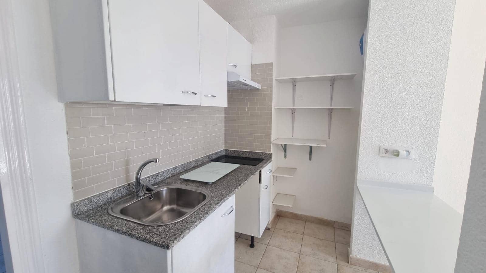 1 soverom Leilighet til salgs i Puerto del Carmen med svømmebasseng - € 209 000 (Ref: 9541163)