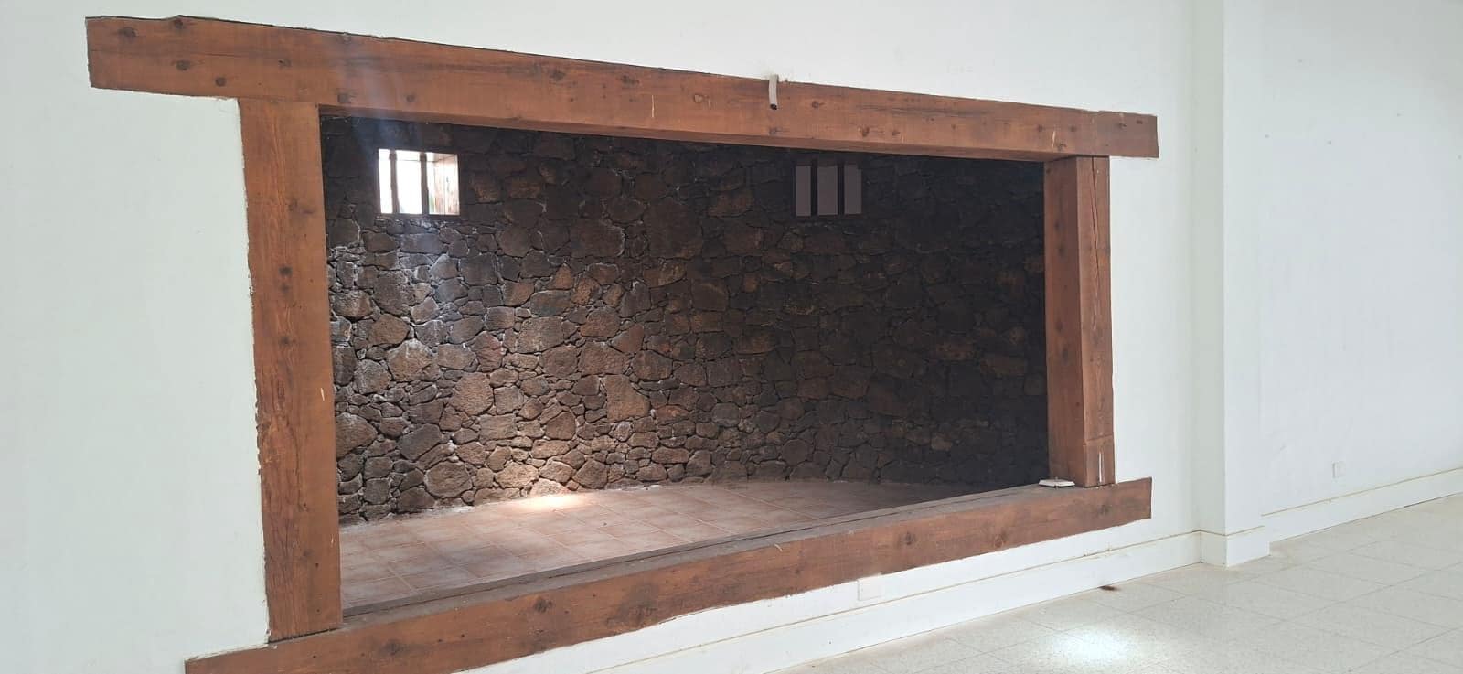 Commercial for sale in Yaiza - € 1,200,000 (Ref: 9541197)