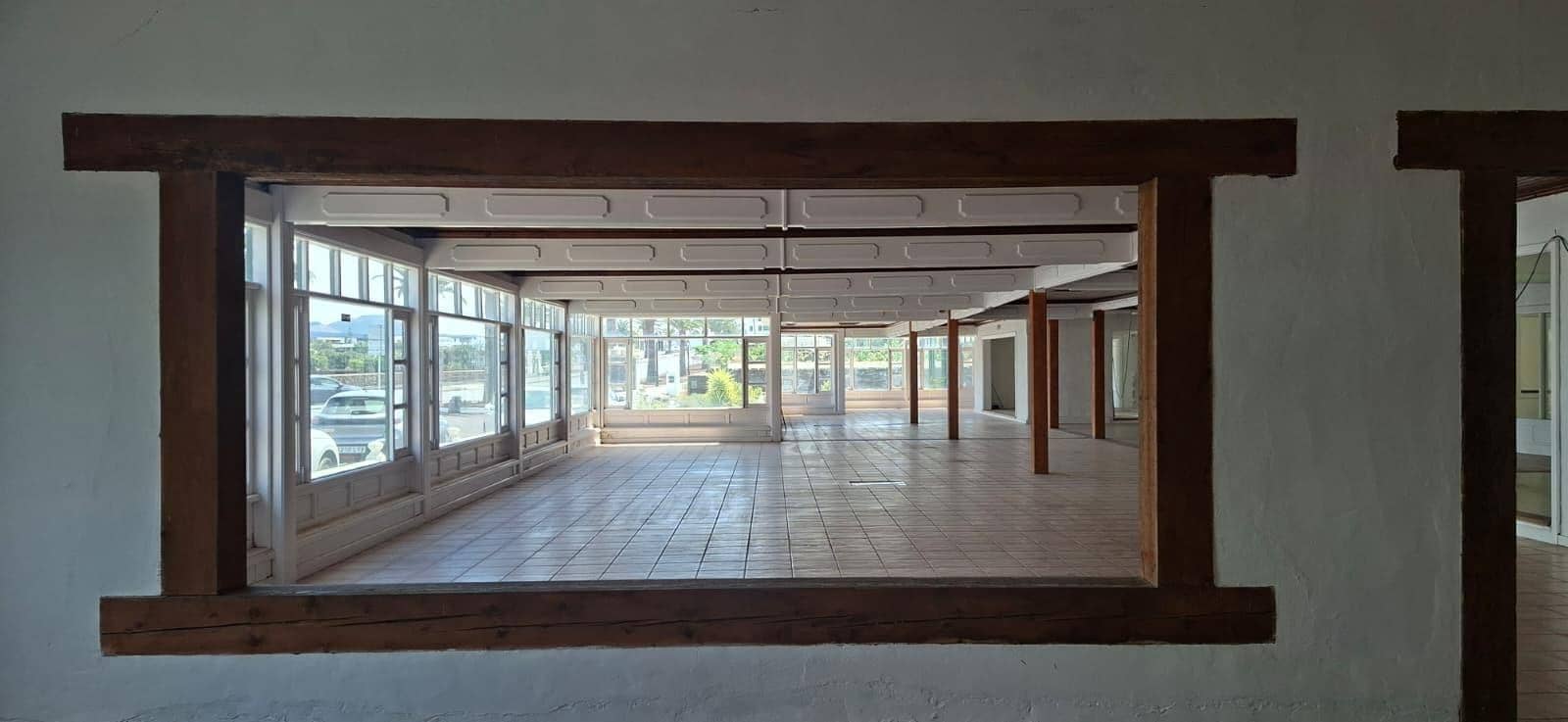 Commercial for sale in Yaiza - € 1,200,000 (Ref: 9541197)
