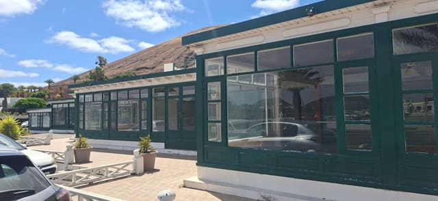 Commercial for sale in Yaiza - € 1,200,000 (Ref: 9541197)