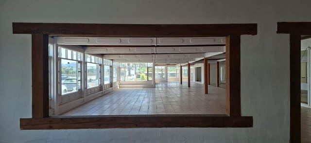 Commercial for sale in Yaiza - € 1,200,000 (Ref: 9541197)
