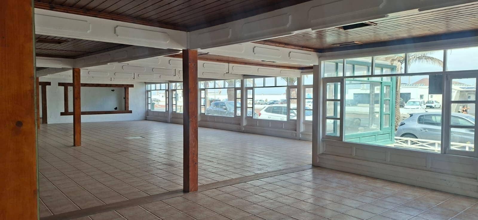 Commercial for sale in Yaiza - € 1,200,000 (Ref: 9541197)