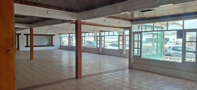 Commercial for sale in Yaiza - € 1,200,000 (Ref: 9541197)