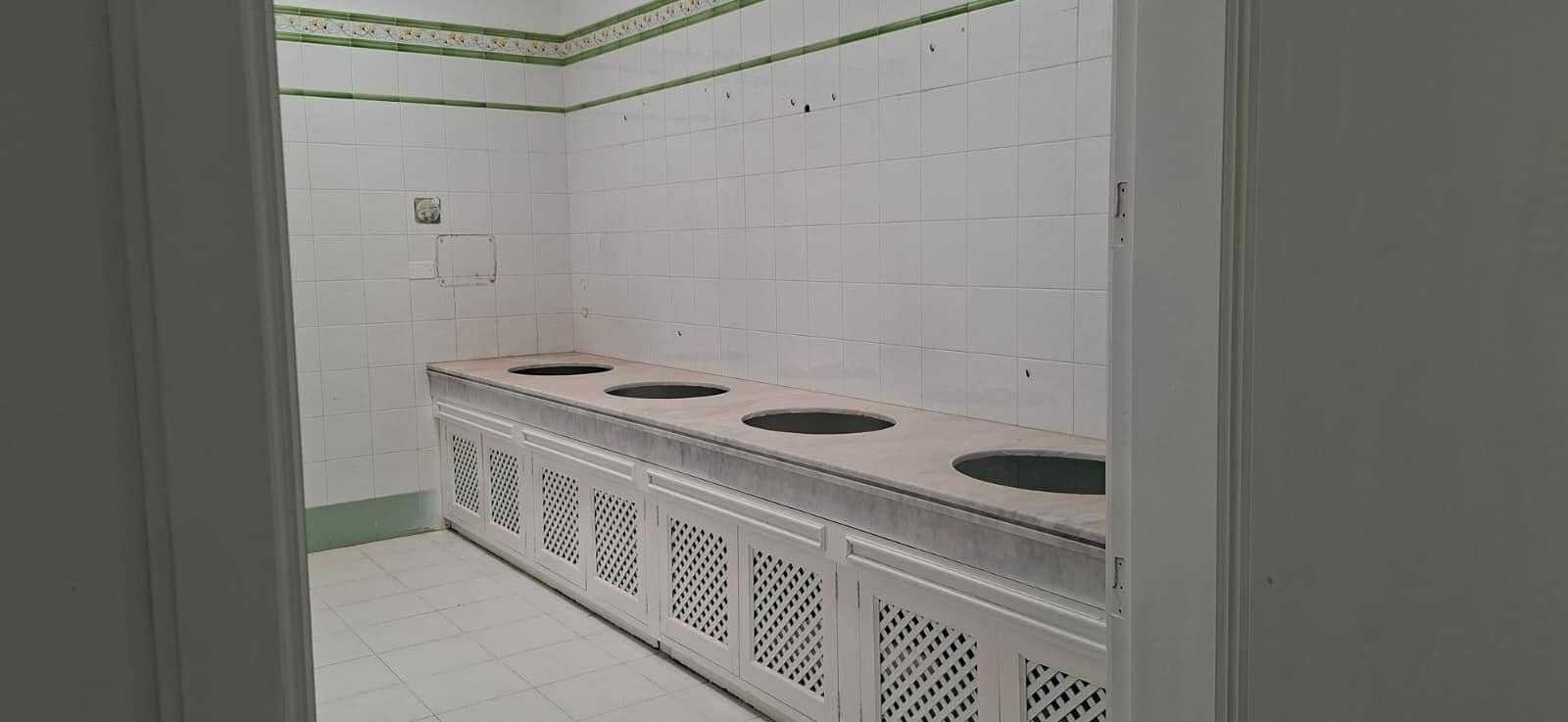 Commercial for sale in Yaiza - € 1,200,000 (Ref: 9541197)