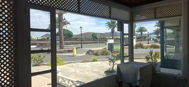 Commercial for sale in Yaiza - € 1,200,000 (Ref: 9541197)