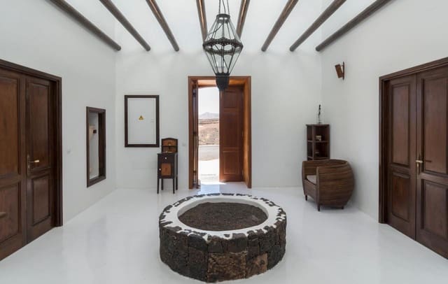 9 soverom Villa til salgs i Macher, Tías - € 2 500 000 (Ref: 9648230)