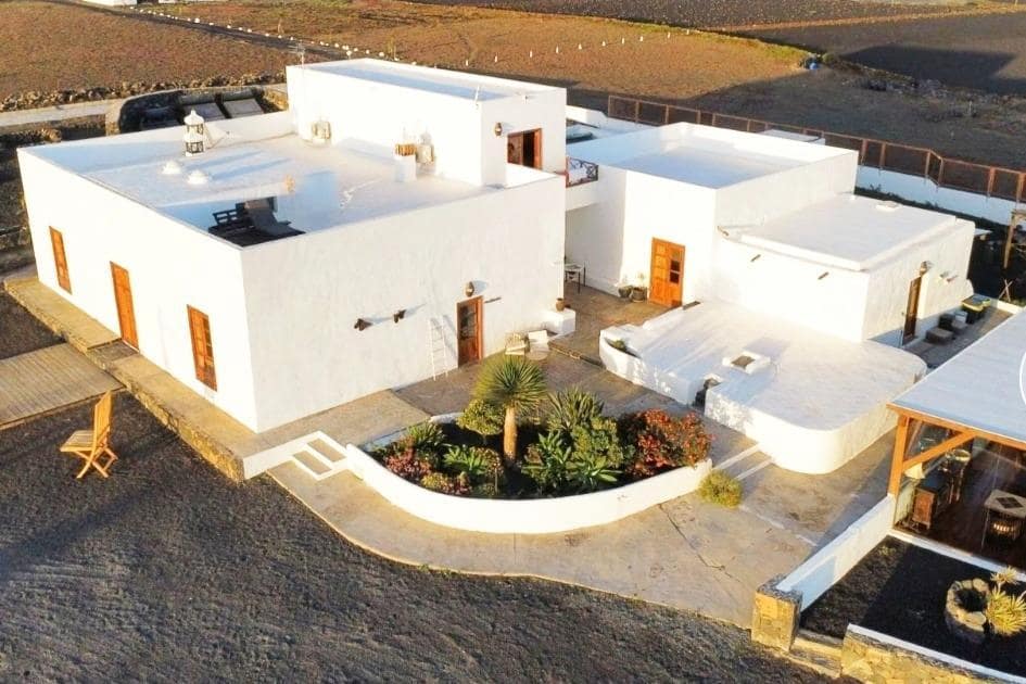 9 slaapkamer Villa te koop in Macher - € 2.500.000 (Ref: 9648230)