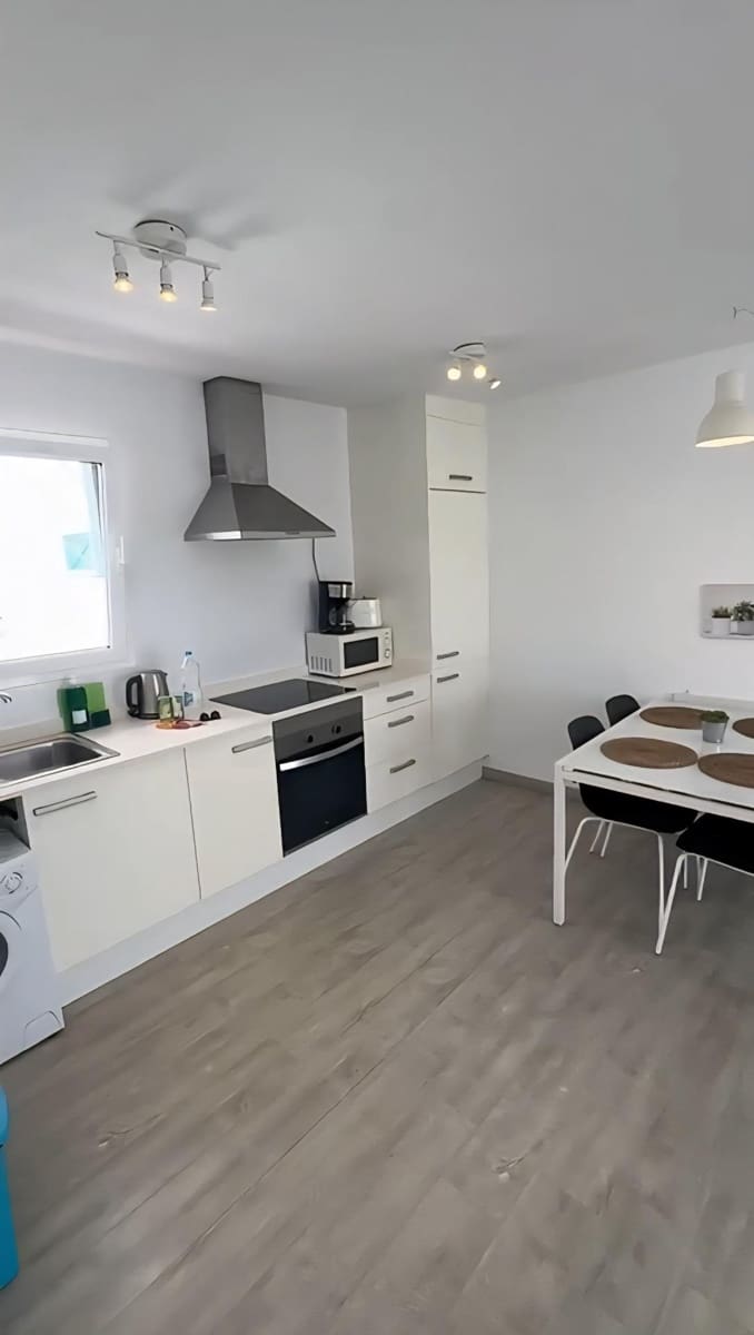 2 bedroom Apartment for sale in Costa Teguise with pool - € 350,000 (Ref: 9721758)