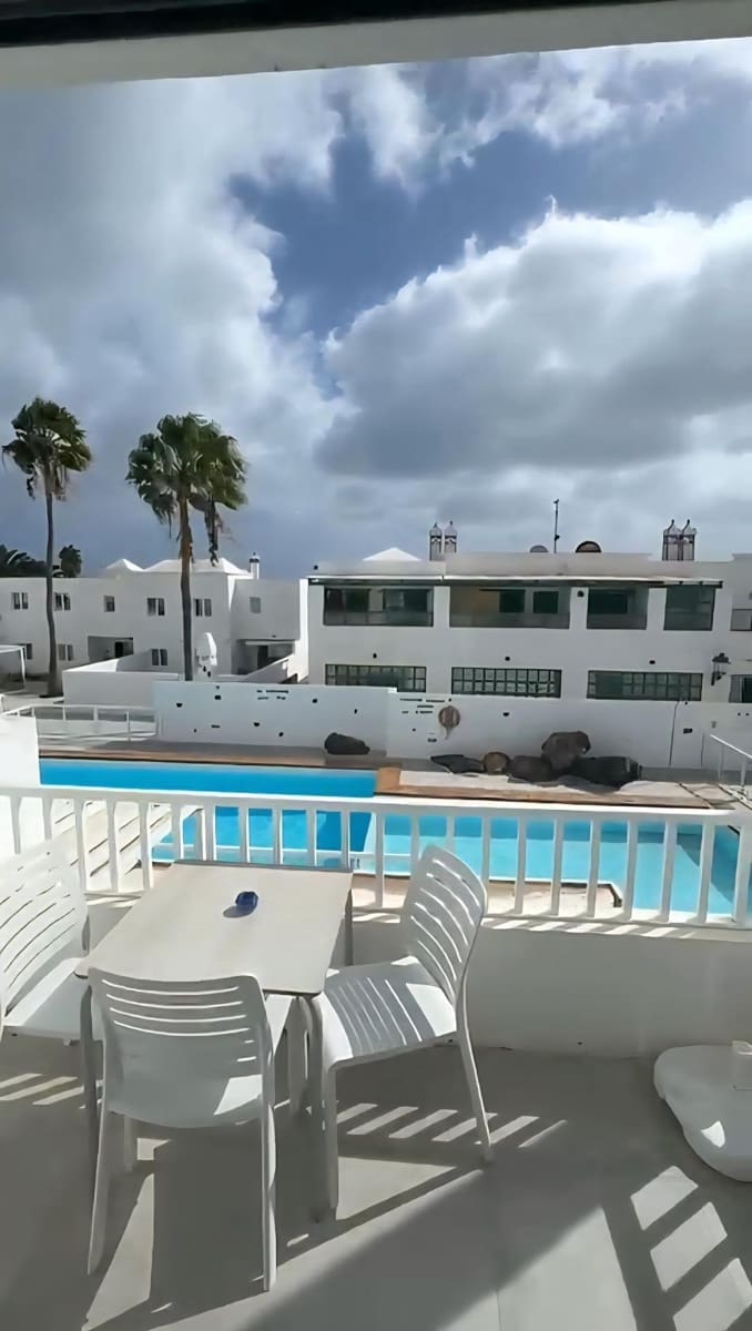 2 bedroom Apartment for sale in Costa Teguise with pool - € 350,000 (Ref: 9721758)