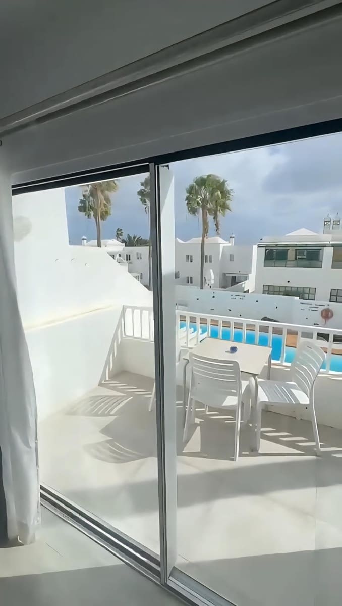 2 bedroom Apartment for sale in Costa Teguise with pool - € 350,000 (Ref: 9721758)