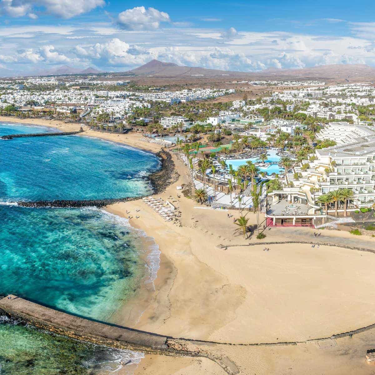 2 bedroom Apartment for sale in Costa Teguise with pool - € 350,000 (Ref: 9721758)