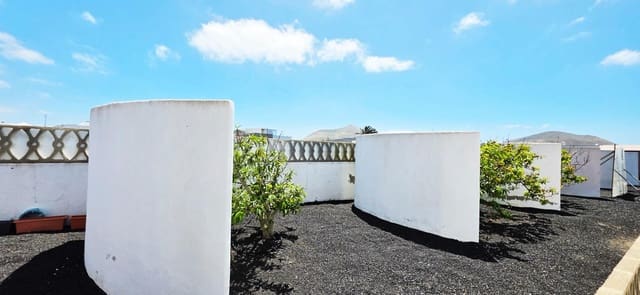 4 soverom Villa til salgs i Tías med svømmebasseng - € 649 000 (Ref: 9773134)