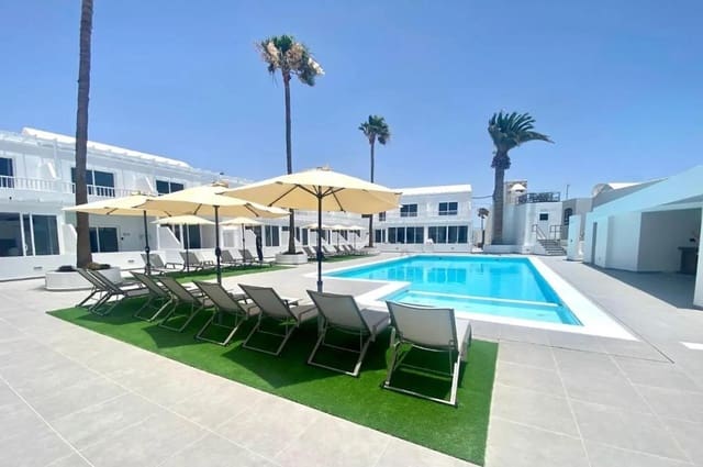 2 soveværelse Lejlighed til salg i Puerto del Carmen, Tías med swimmingpool - € 309.000 (Ref: 9794668)