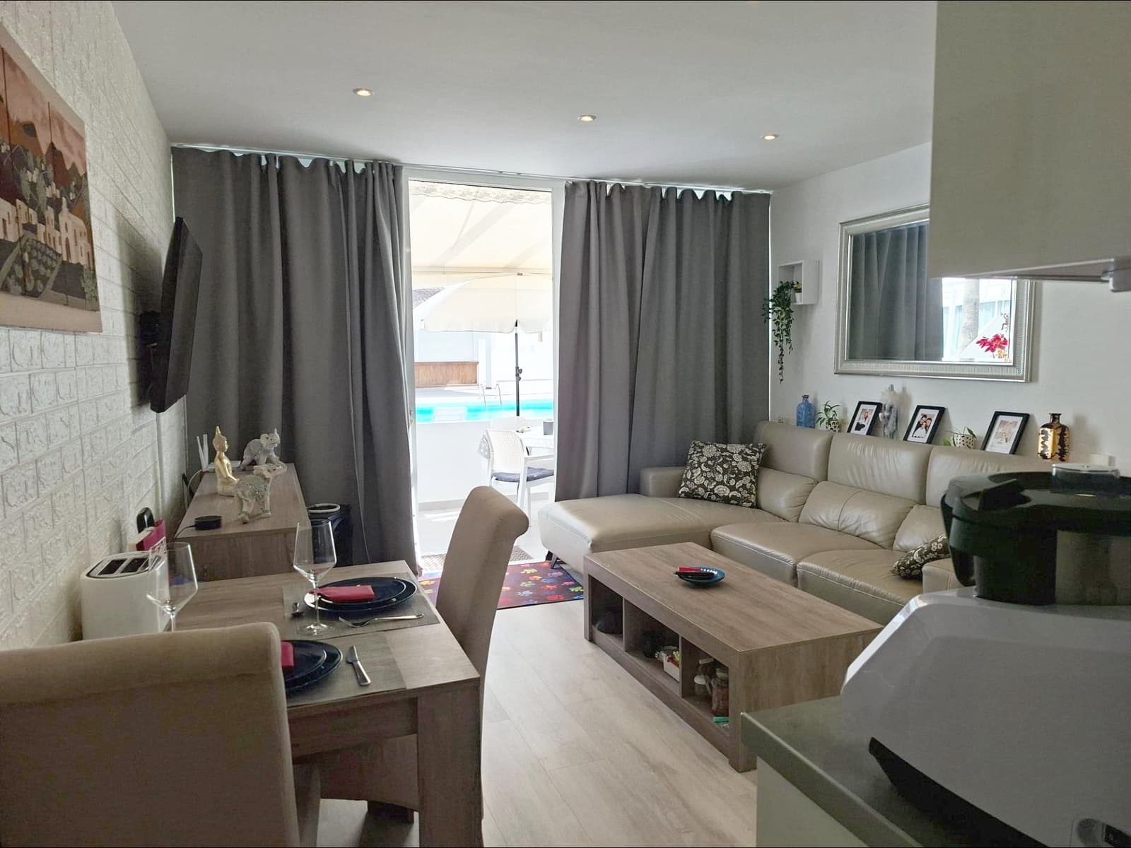 2 soveværelse Lejlighed til salg i Puerto del Carmen med swimmingpool - € 309.000 (Ref: 9794668)