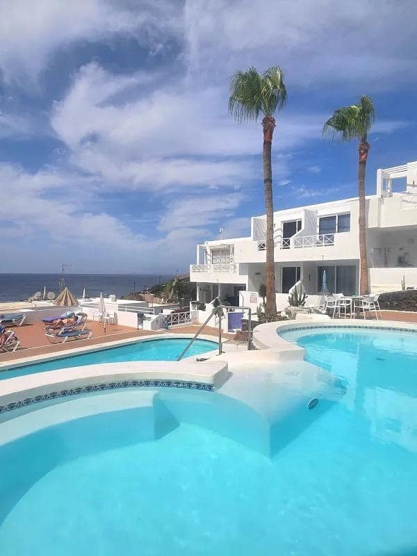 Studio for sale in Puerto del Carmen with pool - € 225,000 (Ref: 9908074)