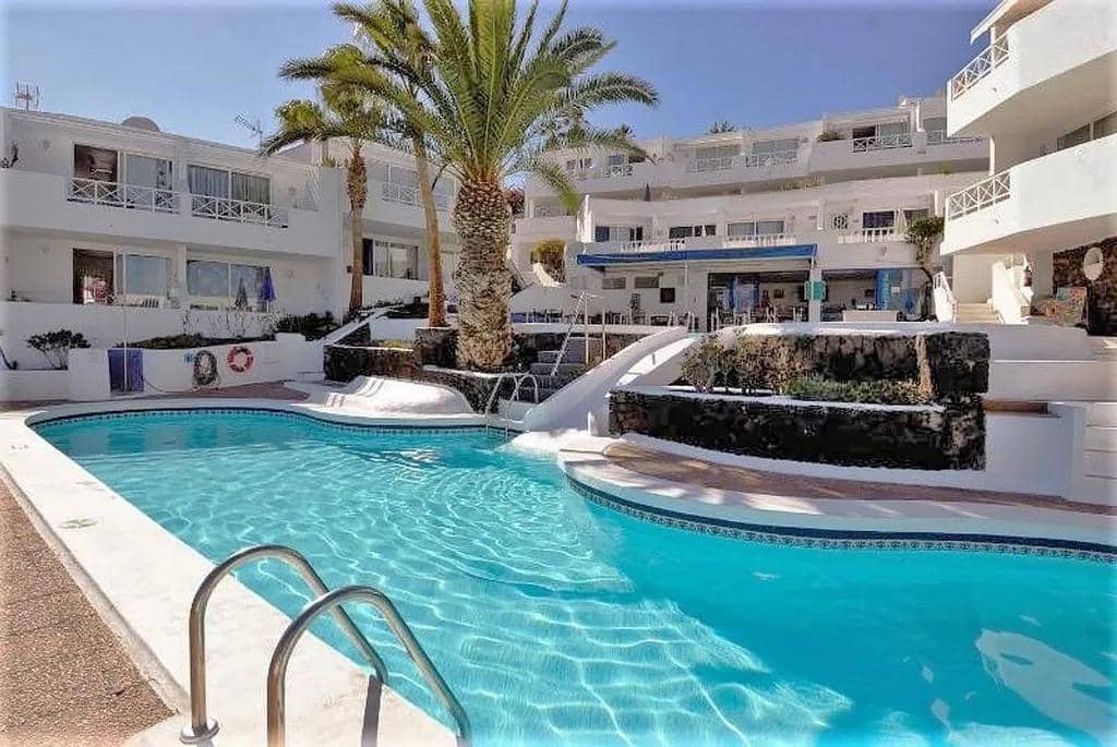 Studio for sale in Puerto del Carmen with pool - € 225,000 (Ref: 9908074)