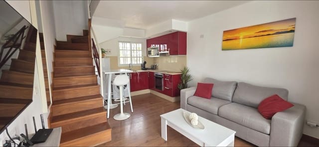 1 slaapkamer Appartement te koop in Puerto del Carmen, Tías met zwembad - € 199.000 (Ref: 9945775)