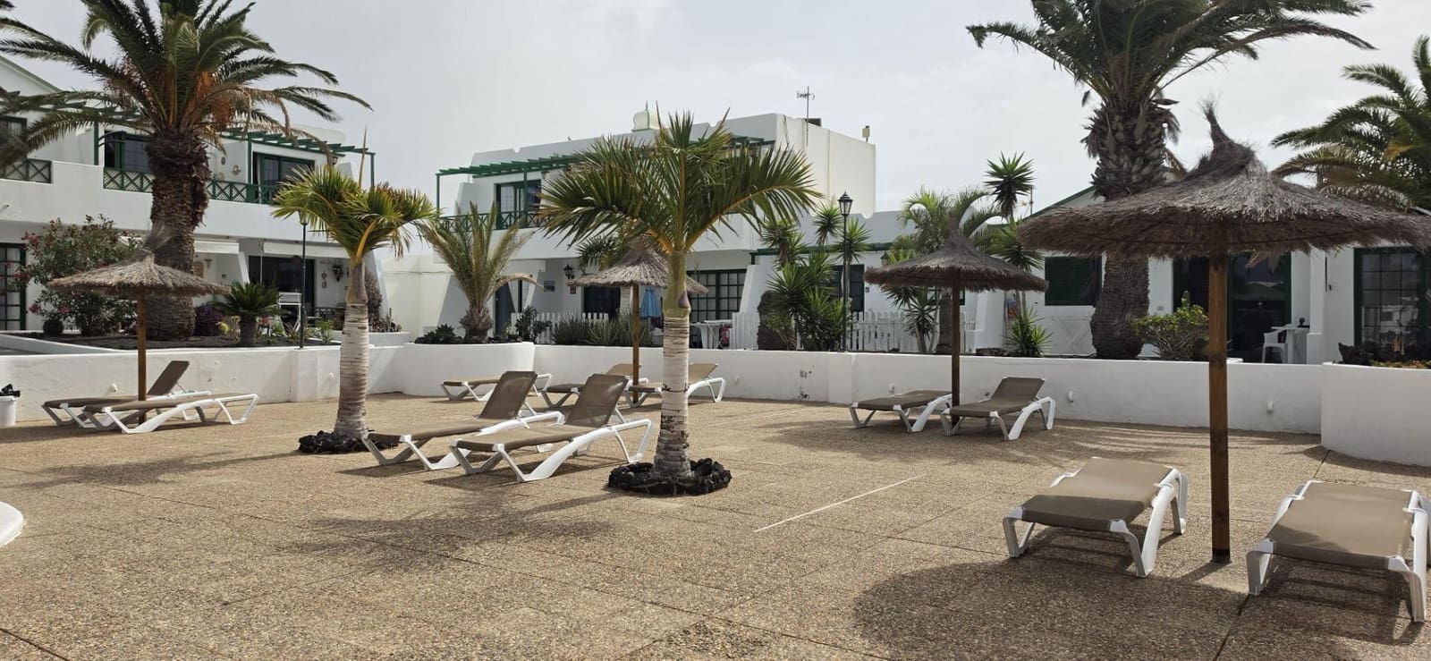 1 bedroom Apartment for sale in Puerto del Carmen with pool - € 199,000 (Ref: 9945775)