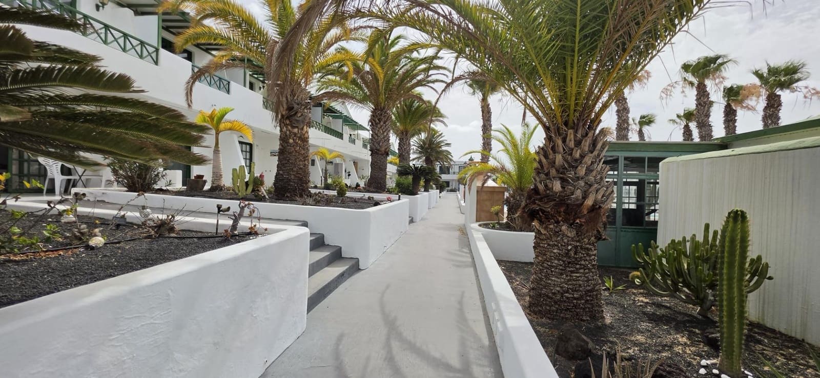 1 bedroom Apartment for sale in Puerto del Carmen with pool - € 199,000 (Ref: 9945775)