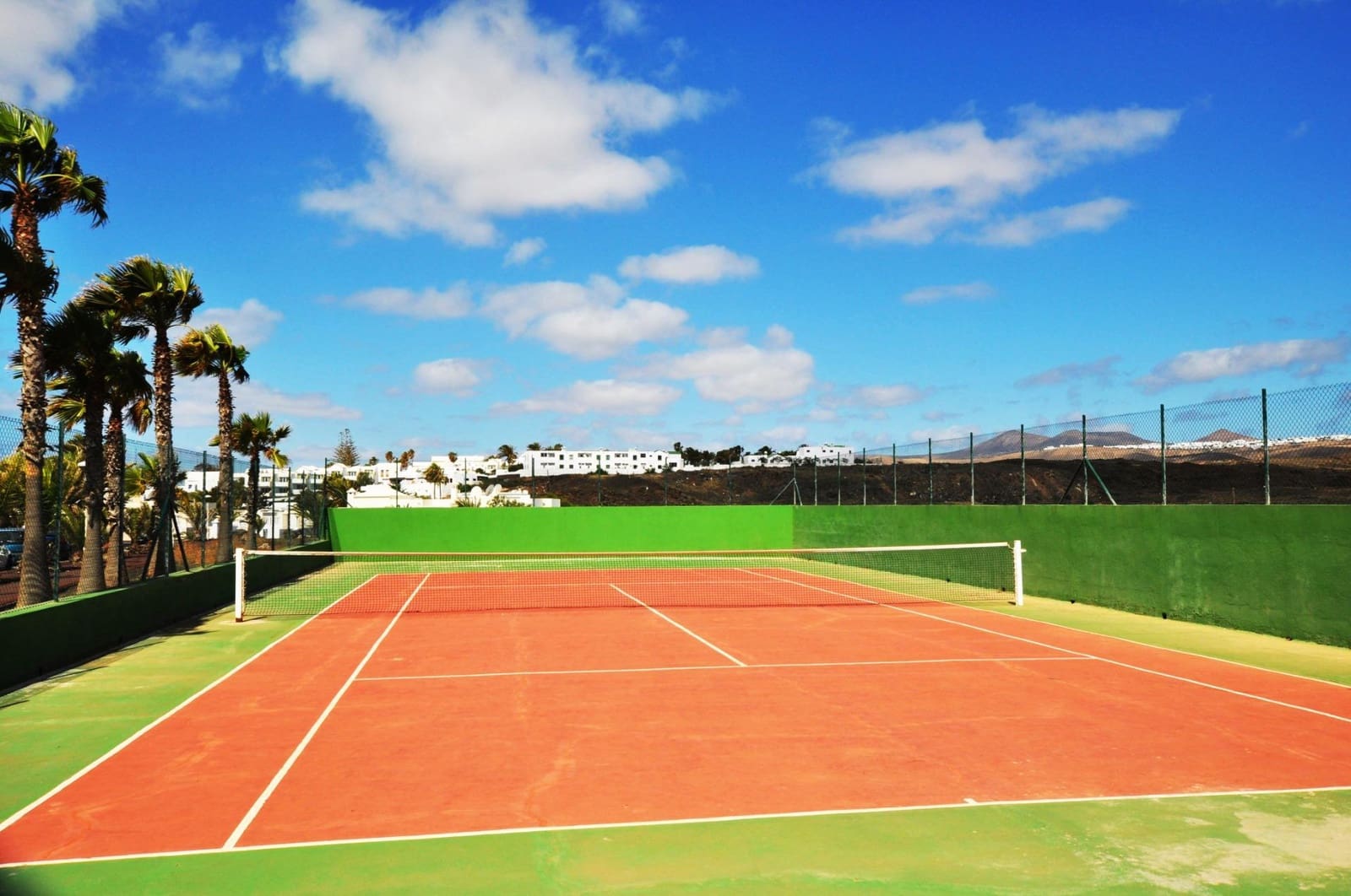 1 soveværelse Lejlighed til salg i Puerto del Carmen med swimmingpool - € 209.000 (Ref: 9952691)