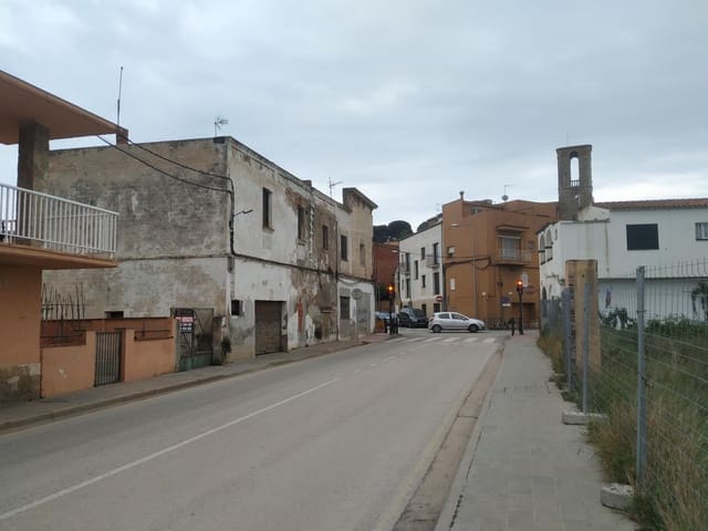 Finca/Landhuis te koop in Sant Joan de Palamós, Palamós - € 200.000 (Ref: 9240692)