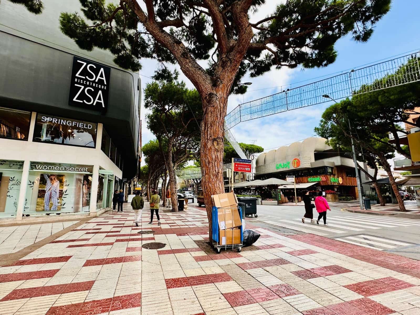 Local Commercial à vendre à Platja d'Aro - 325 000 € (Ref: 9240700)