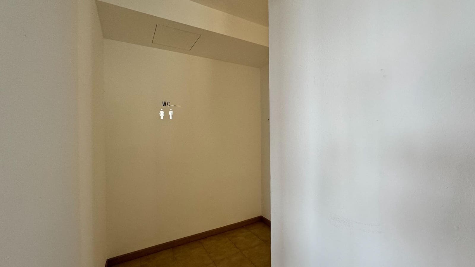 Local Comercial en Platja d'Aro en venta - 400.000 € (Ref: 9240701)