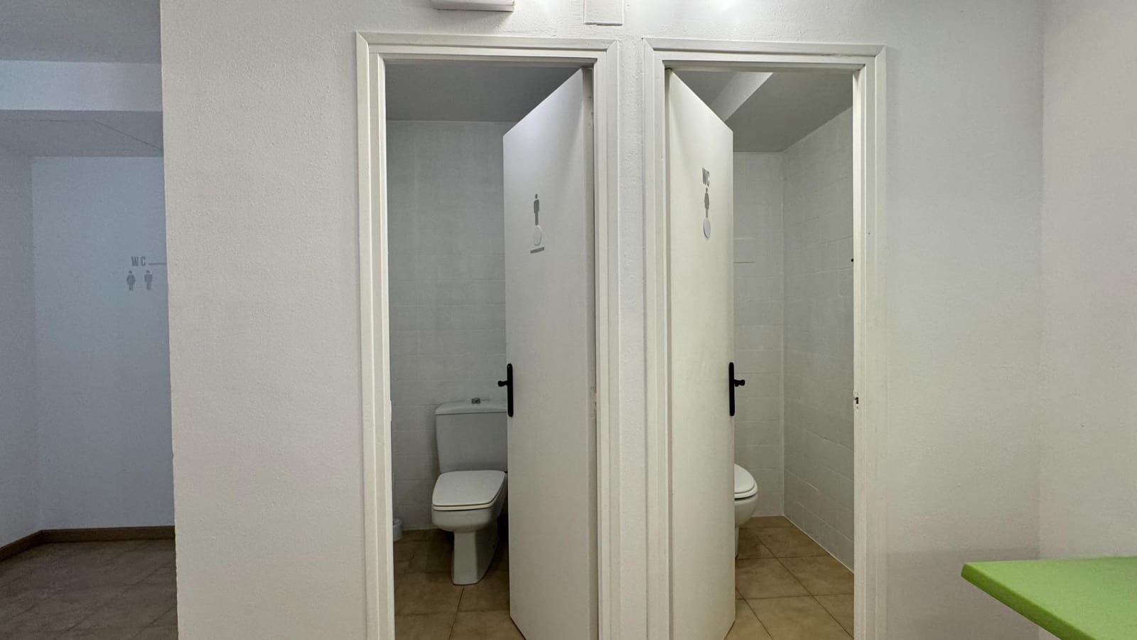 Local Comercial en Platja d'Aro en venta - 400.000 € (Ref: 9240701)