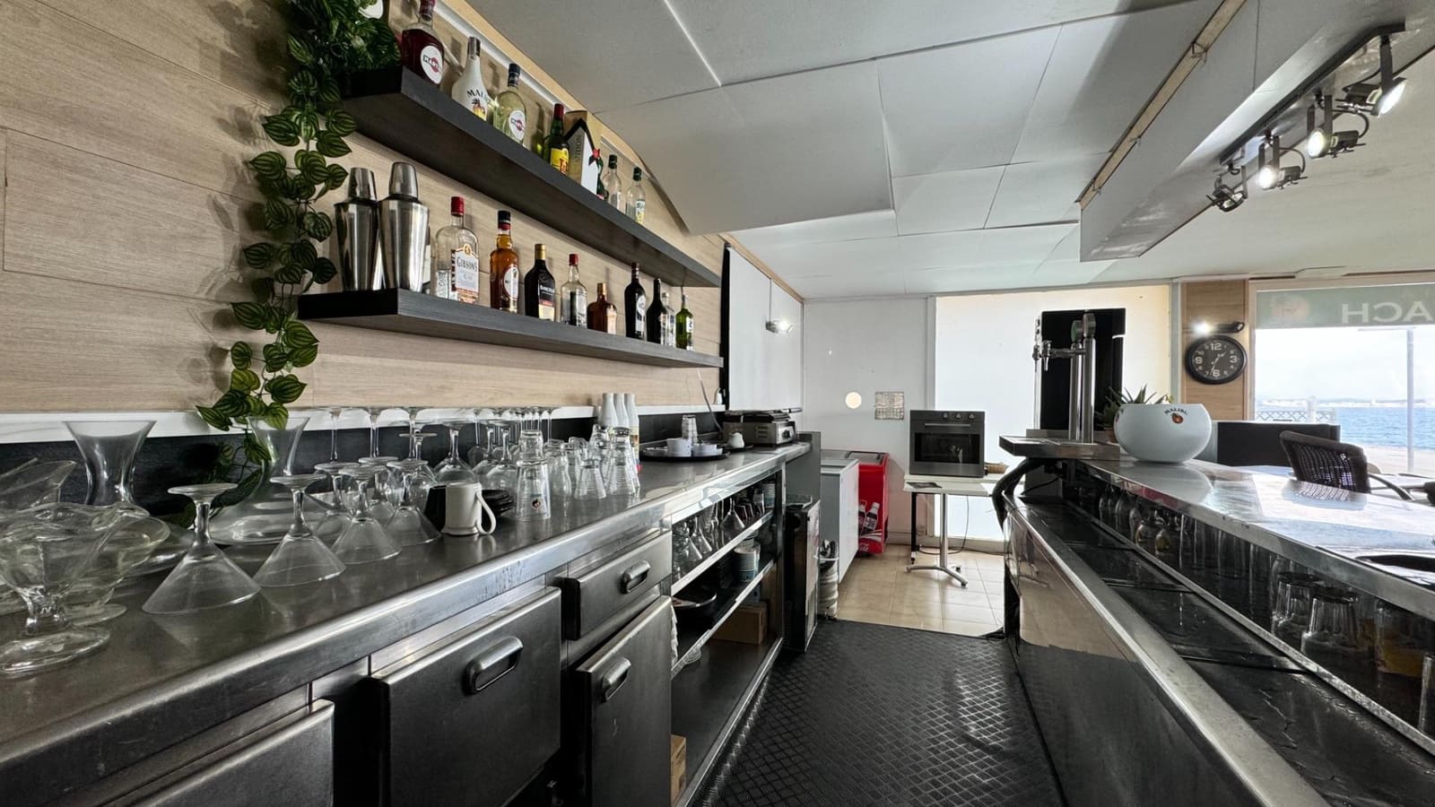 Local Comercial en Platja d'Aro en venta - 400.000 € (Ref: 9240701)