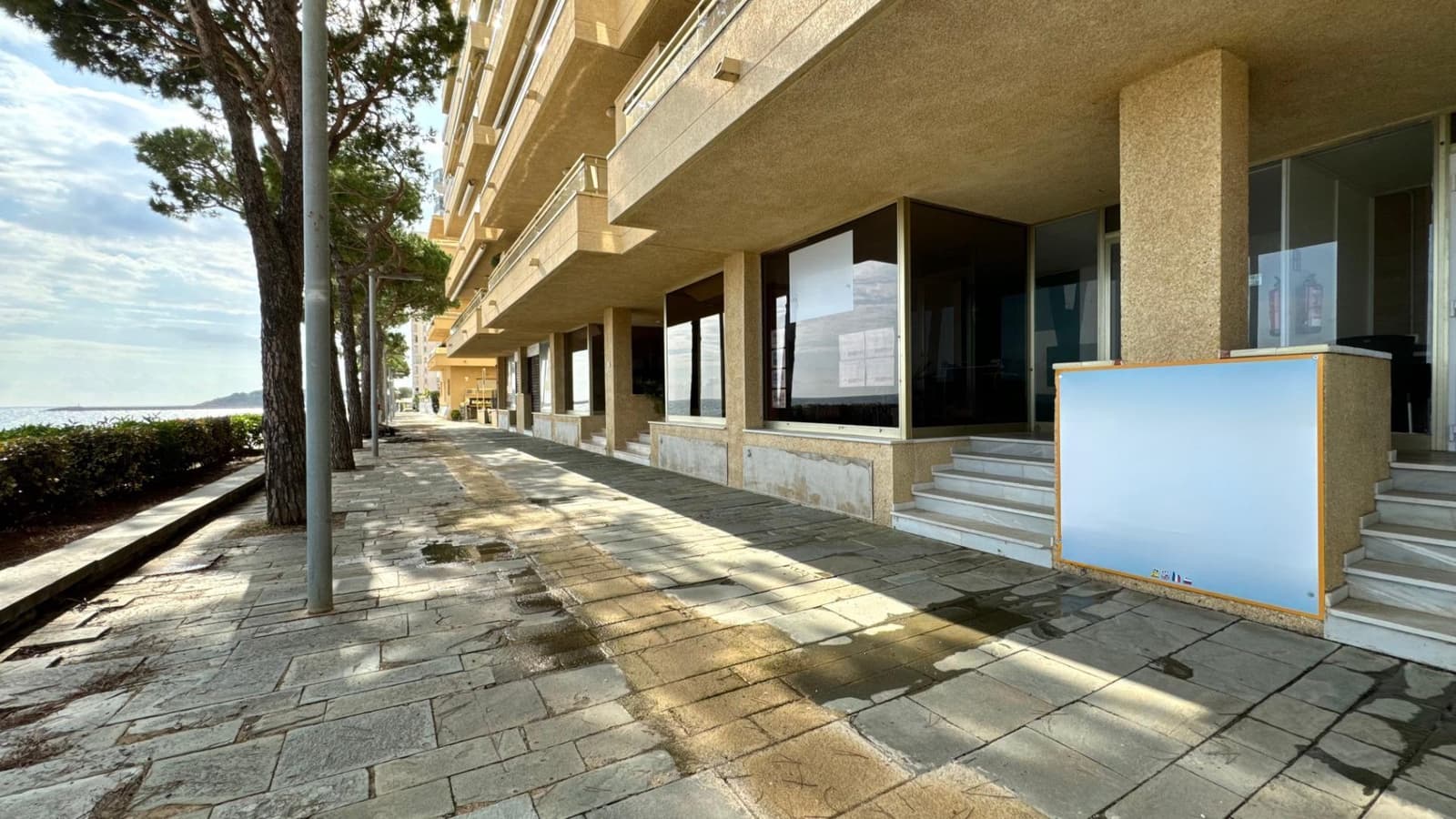 Local Comercial en Platja d'Aro en venta - 400.000 € (Ref: 9240701)