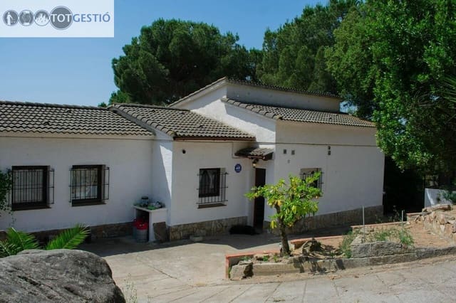 3 camera da letto Villa in vendita in Santa Cristina d'Aro con garage - 315.000 € (Rif: 9367749)