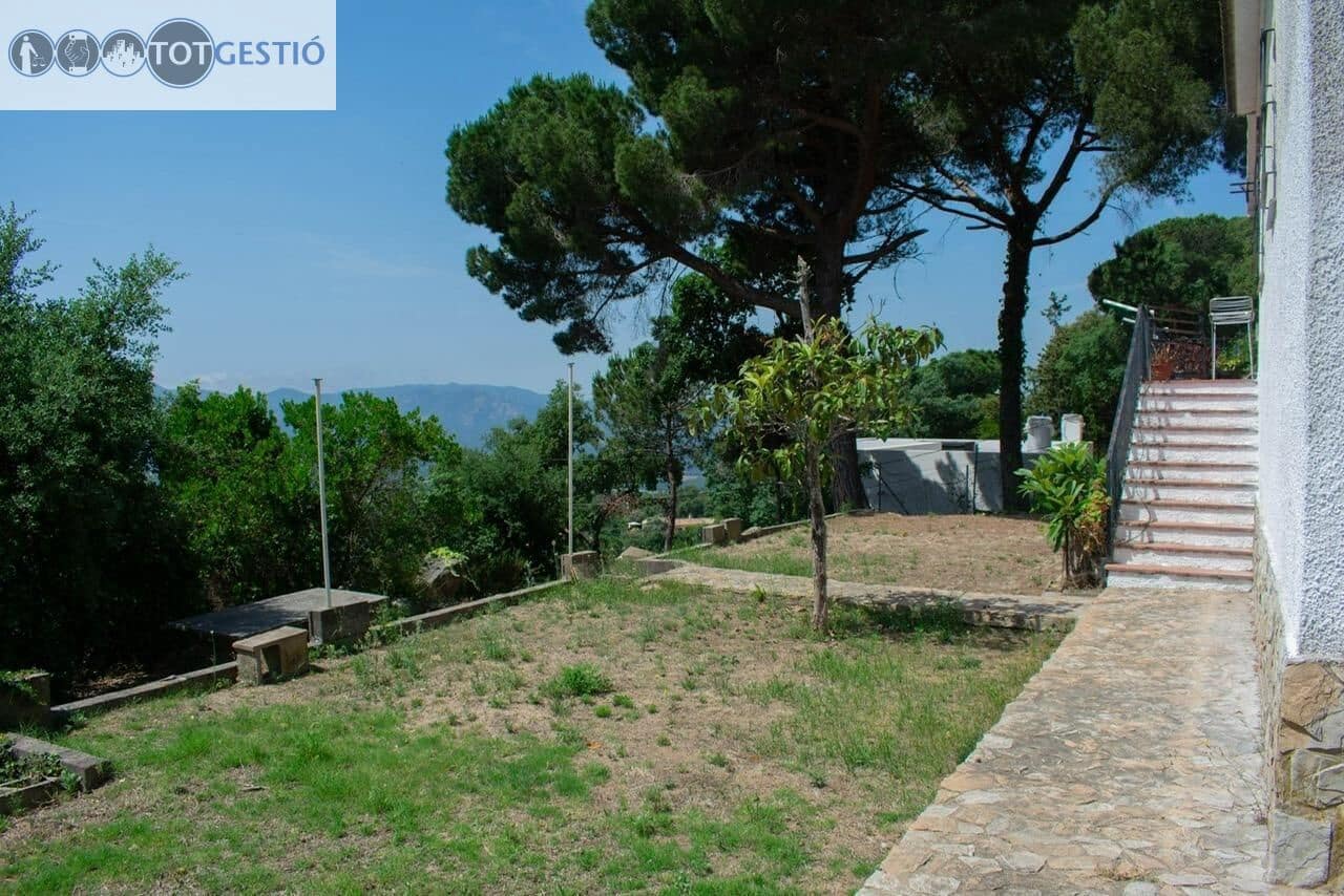 3 camera da letto Villa in vendita in Santa Cristina d'Aro con garage - 315.000 € (Rif: 9367749)