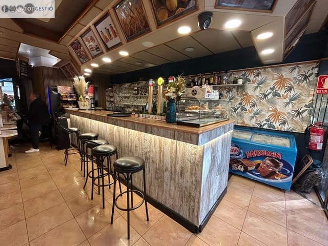 Erhverv til salg i Platja d'Aro, Castell-Platja d'Aro - € 300.000 (Ref: 9435982)