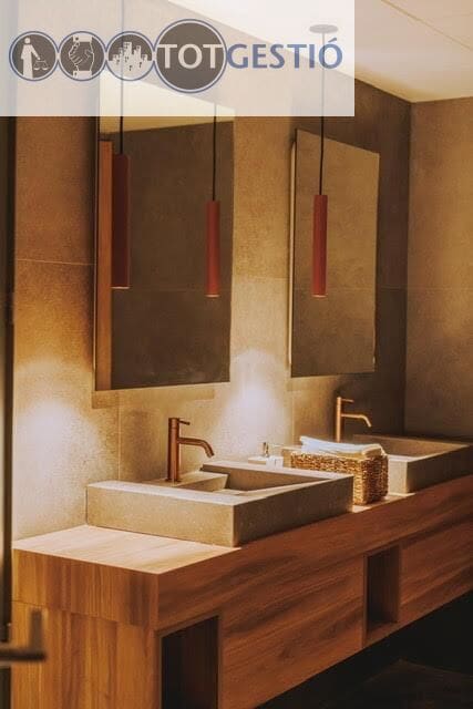 Kommersiell til salgs i Platja d'Aro - € 650 000 (Ref: 9452291)