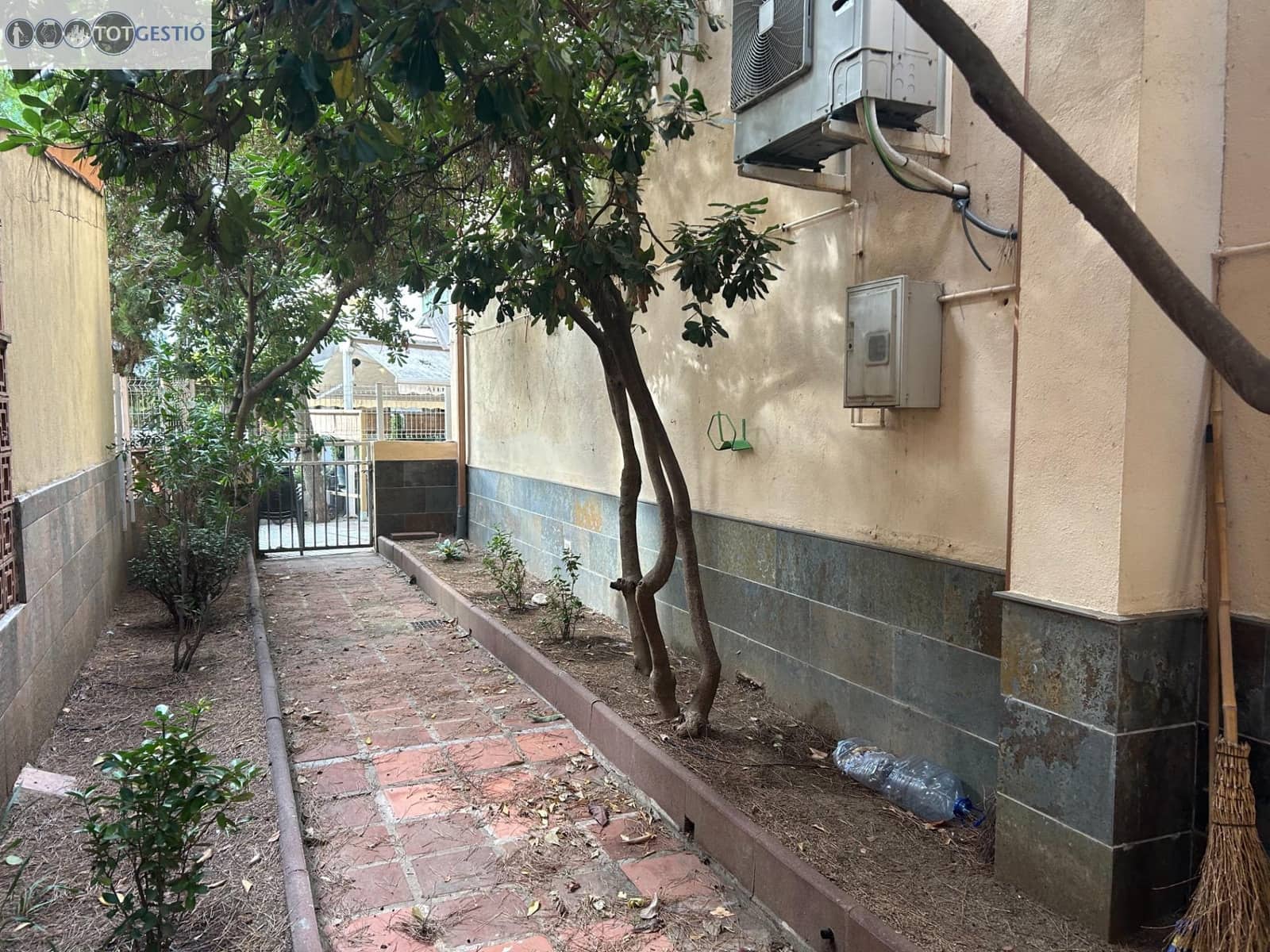 Comercial para arrendar em Platja d'Aro - 1 500 € (Ref: 9456491)