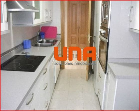 3 soveværelse Lejlighed til salg i Cordoba by med swimmingpool garage - € 330.000 (Ref: 9438174)