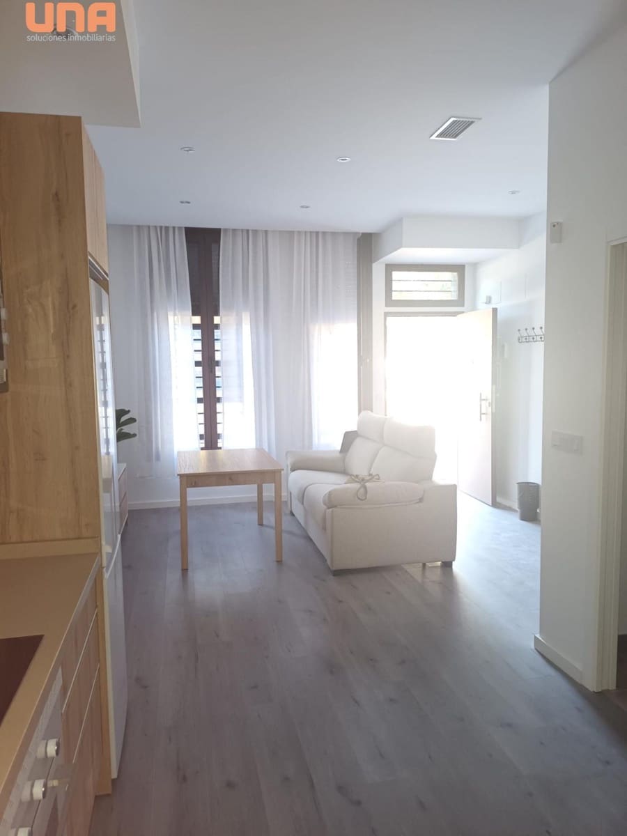 Loft for rent in Cordoba city - € 595 (Ref: 9438176)