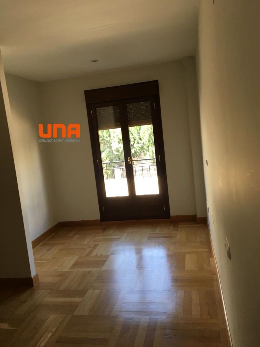 4 bedroom Terraced Villa for sale in Cordoba city with pool garage - € 380,000 (Ref: 9438177)